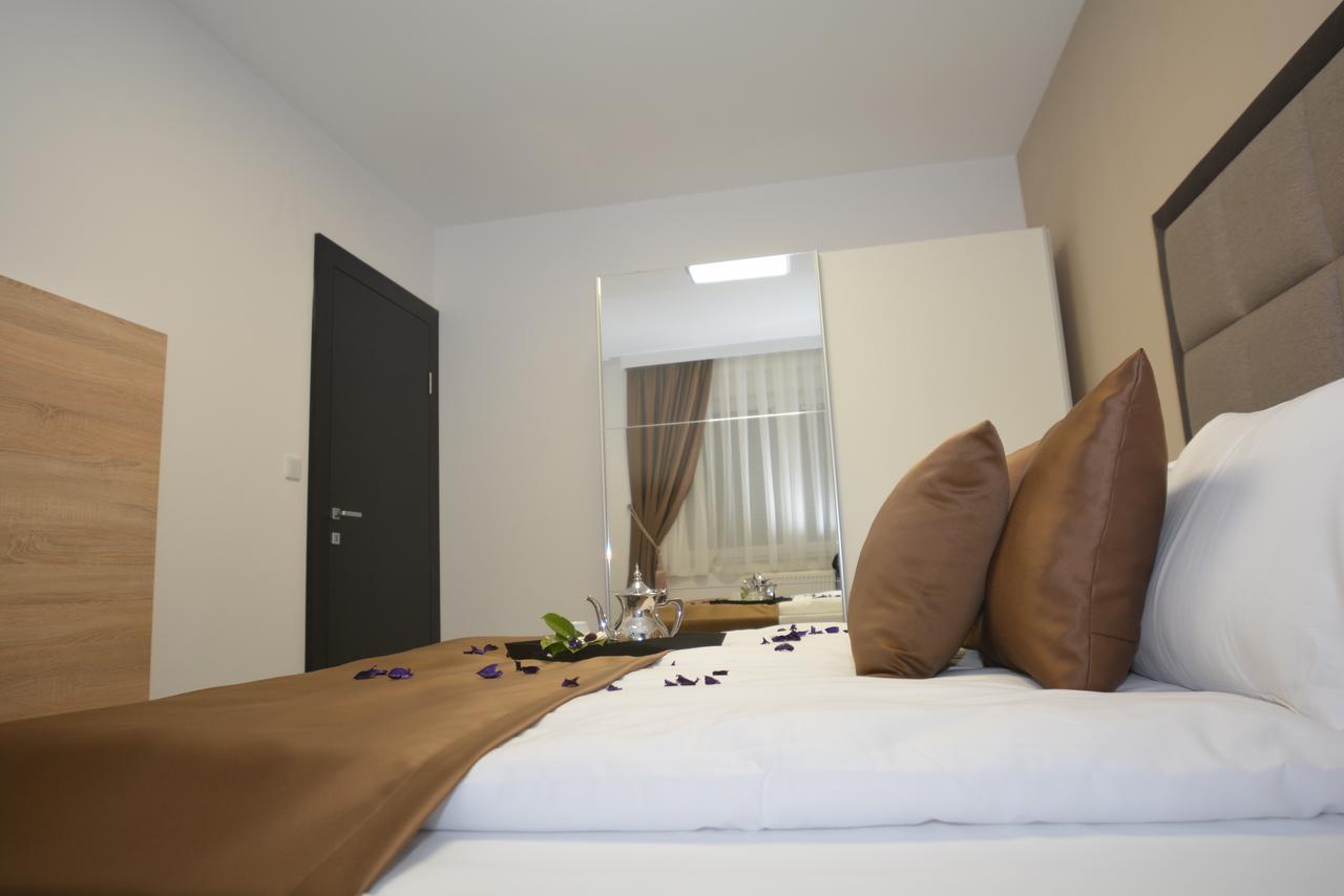Apart Hotel Family Сараево Экстерьер фото