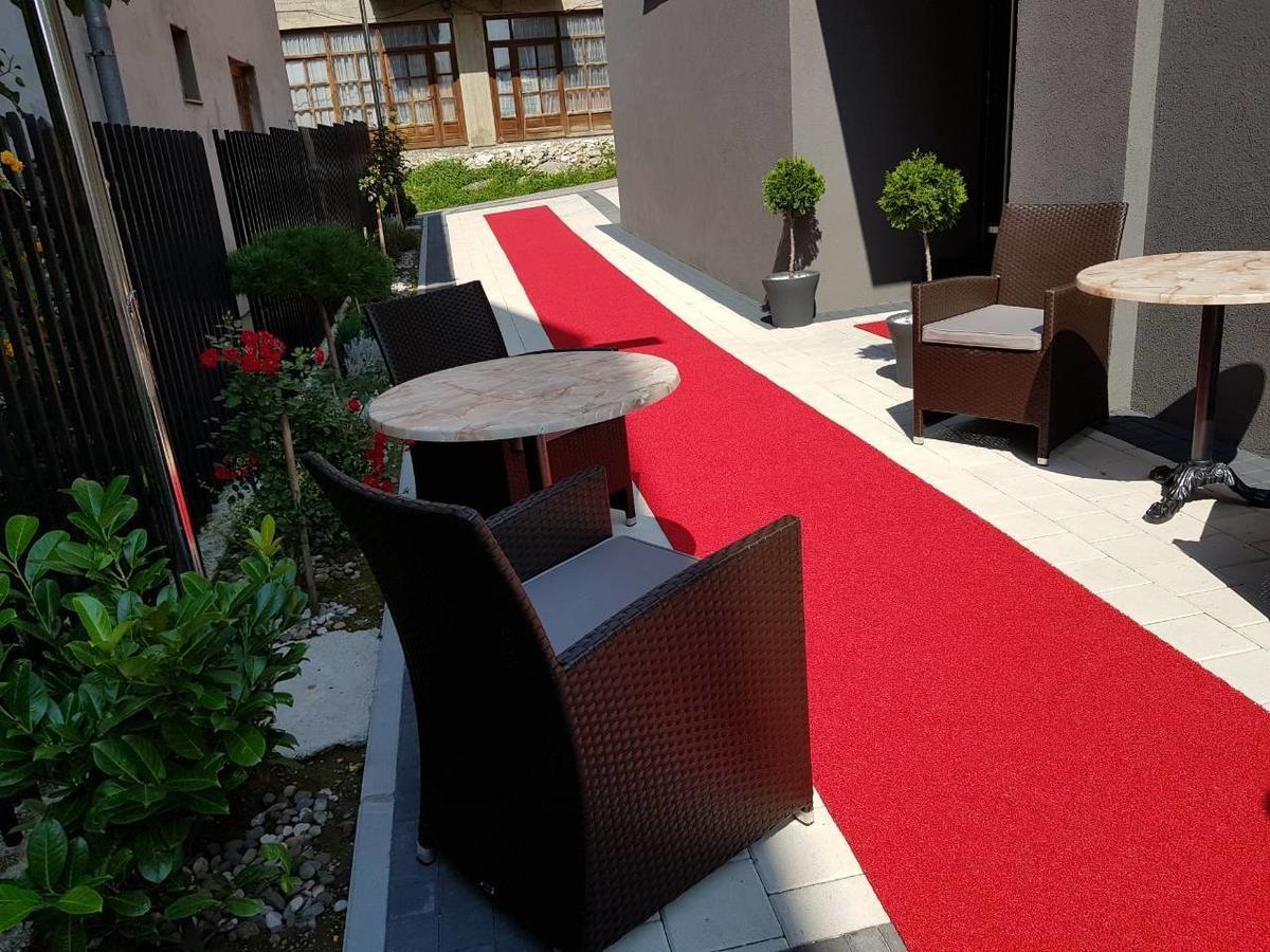 Apart Hotel Family Сараево Экстерьер фото